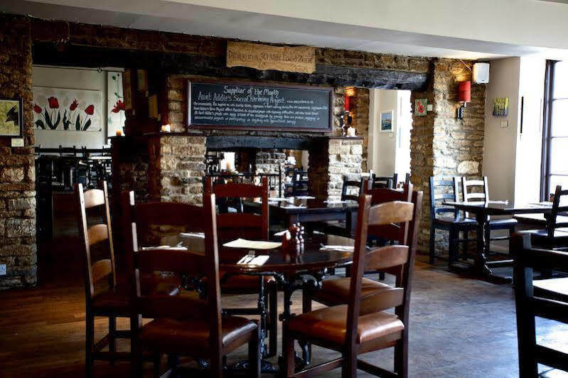 Priory Inn Tetbury Exterior photo